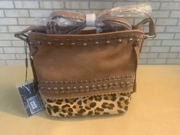 TR142-8360 Trinity Ranch Hair-On Cowhide Collection Crossbody Bag